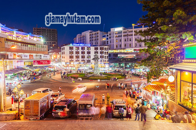 Chợ đêm Đà Lạt với nét văn hóa riêng thu hút hàng nghìn lượt khách ghé thăm